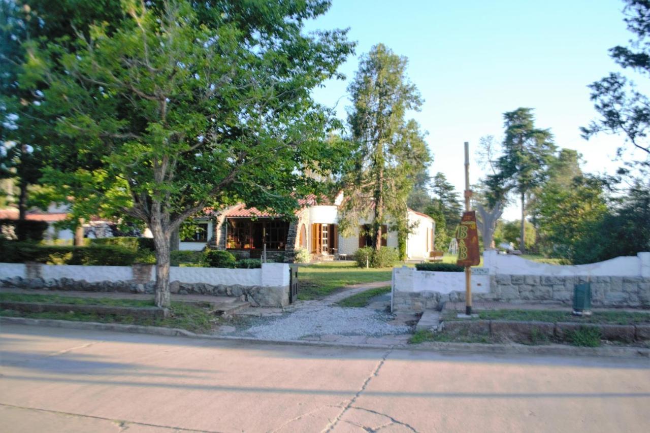 Casa De Huespedes - B&B บียายาร์ดีโน ภายนอก รูปภาพ