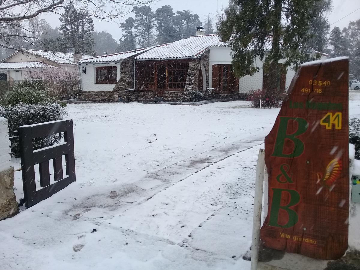 Casa De Huespedes - B&B บียายาร์ดีโน ภายนอก รูปภาพ